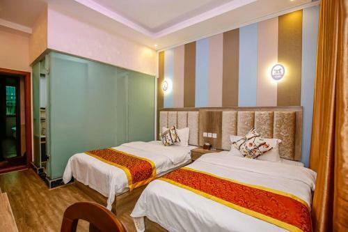 Yuhang Business Hotel