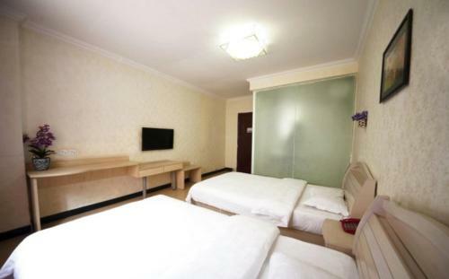 Yuhang Business Hotel