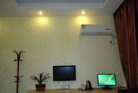 Yuhang Business Hotel