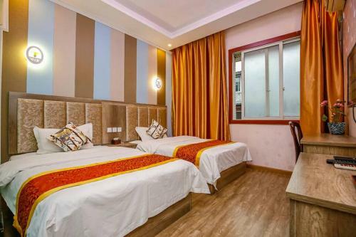 Yuhang Business Hotel