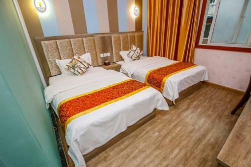 Yuhang Business Hotel