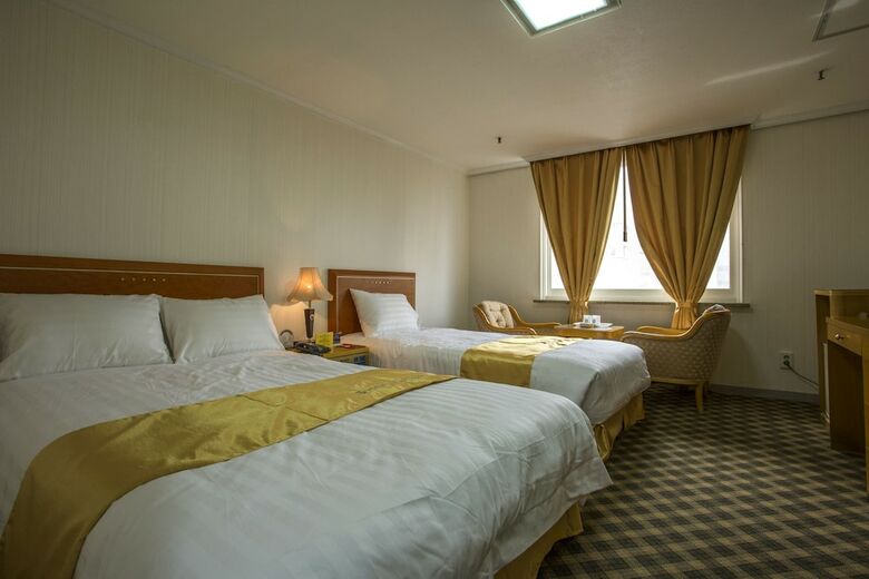 Kyungnam Tourist Hotel