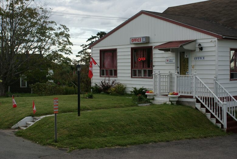 Cookes Motel