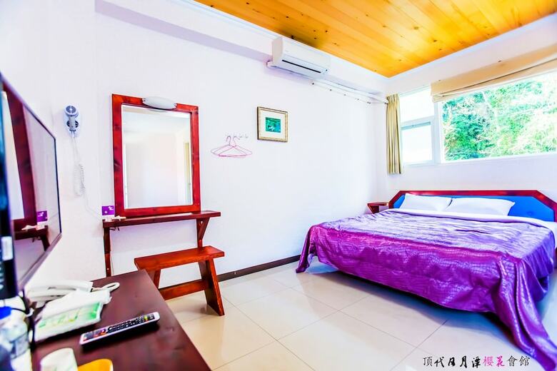 Bed & Breakfast Dindai Cherry Blossom Resort