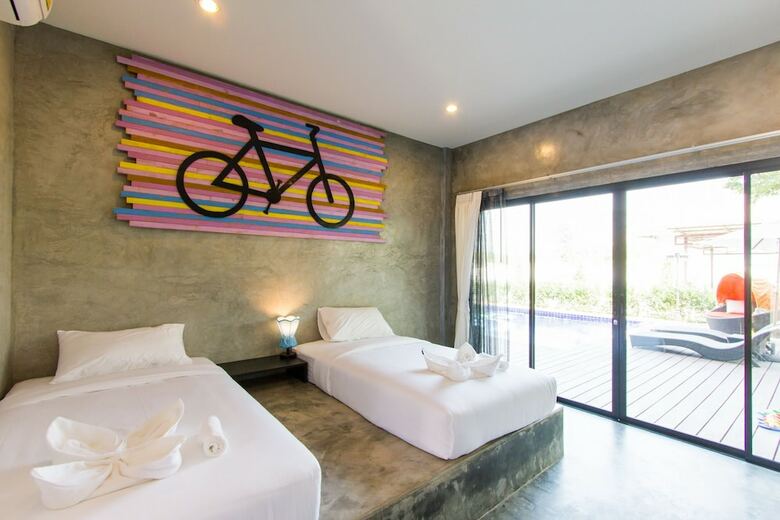 Hotel The Bike Loft Family Hostel