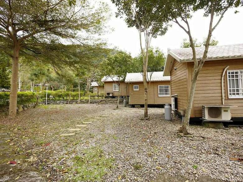 Hotel Leisure Log Cabin