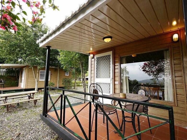 Hotel Leisure Log Cabin