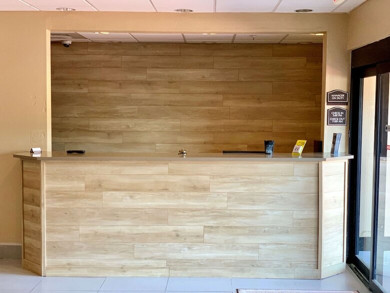 Hotel Country Inn & Suites By Radisson, Midway, Fl