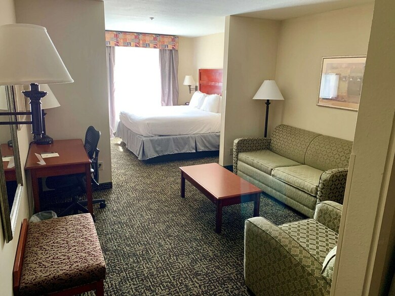 Hotel Country Inn & Suites By Radisson, Midway, Fl