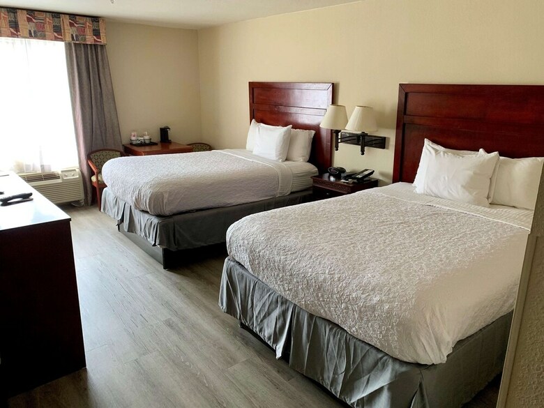 Hotel Country Inn & Suites By Radisson, Midway, Fl