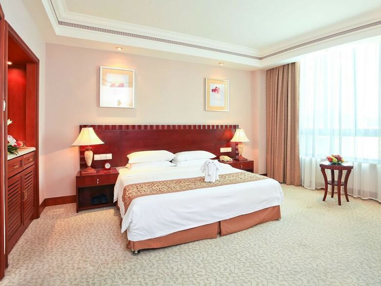 Bao Hong Hotel Sanya