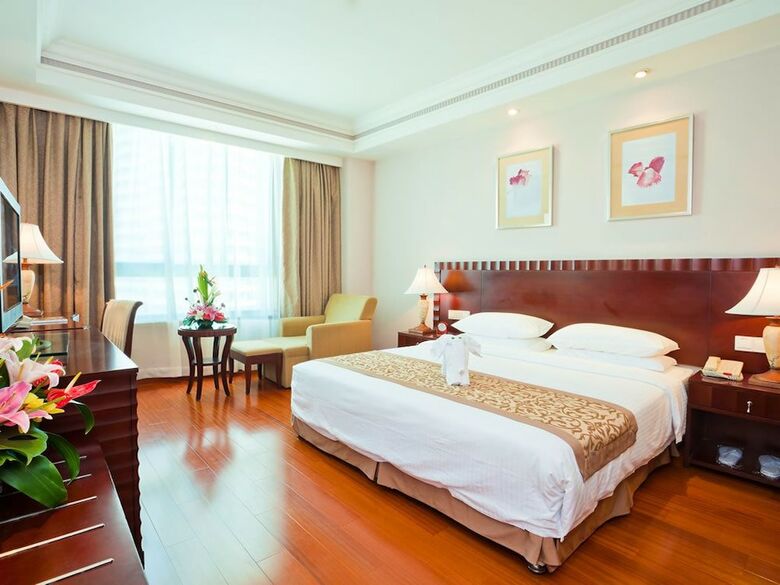 Bao Hong Hotel Sanya