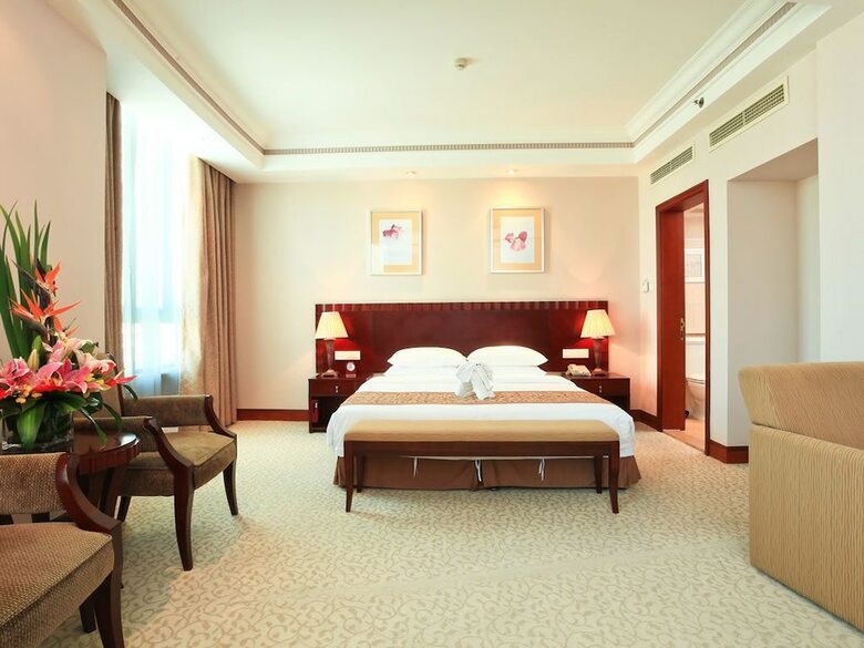 Bao Hong Hotel Sanya