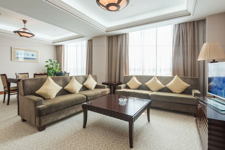 Bao Hong Hotel Sanya