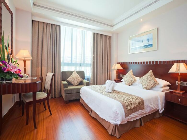Bao Hong Hotel Sanya