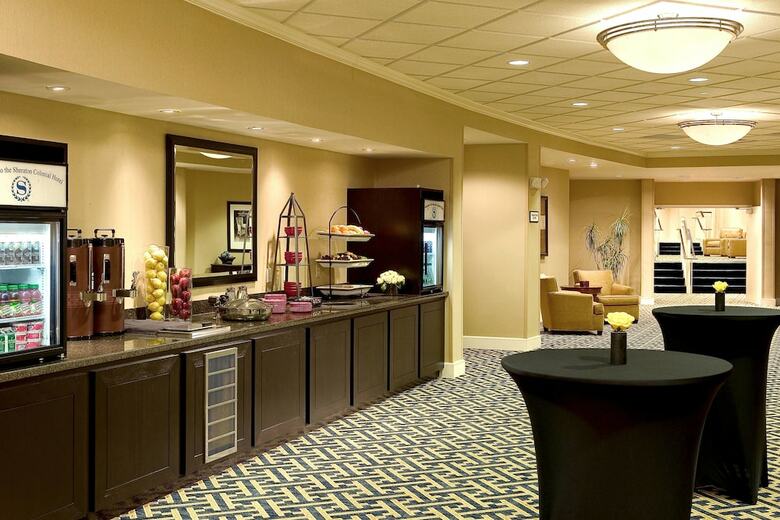 Hotel Four Points By Sheraton Wakefield Boston Htl&conference Cntr