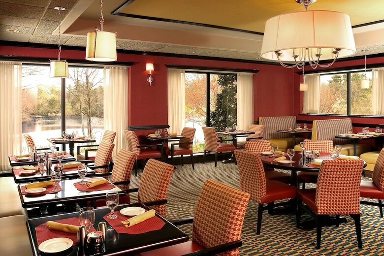 Hotel Four Points By Sheraton Wakefield Boston Htl&conference Cntr