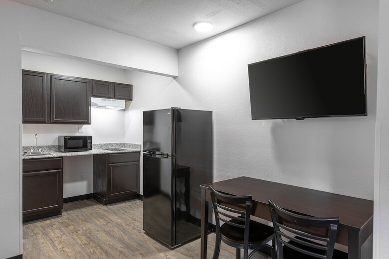 Motel Suburban Extended Stay Hotel