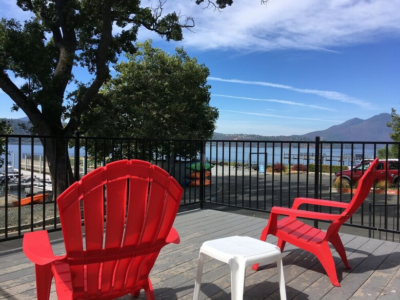 Clear Lake Cottages & Marina