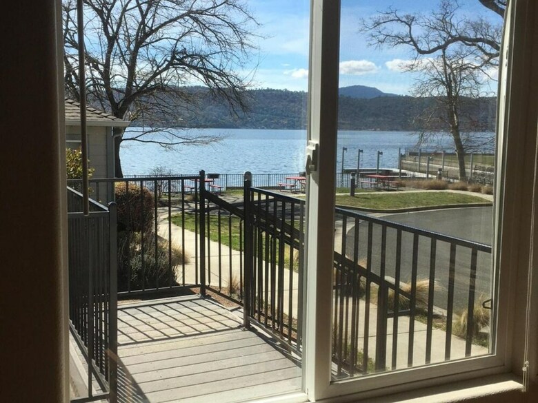 Clear Lake Cottages & Marina