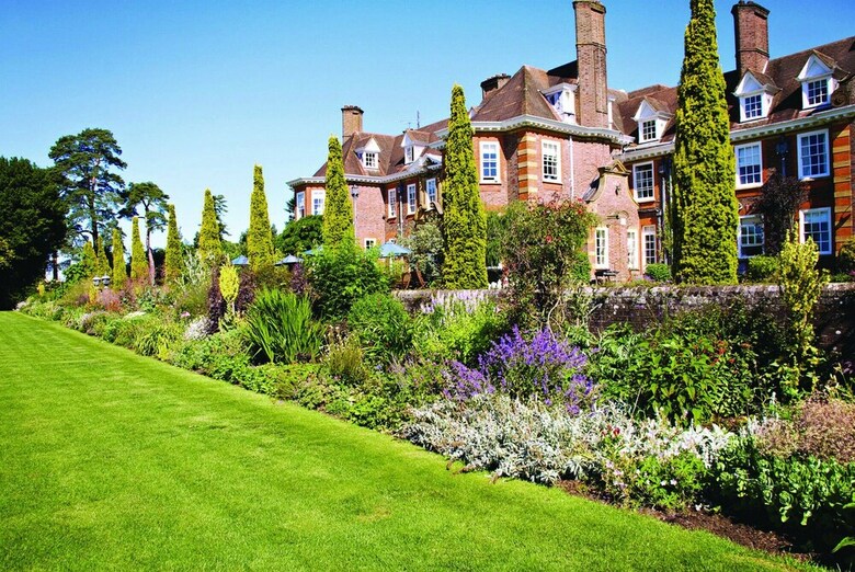 Barnett Hill - Luxury Hotel