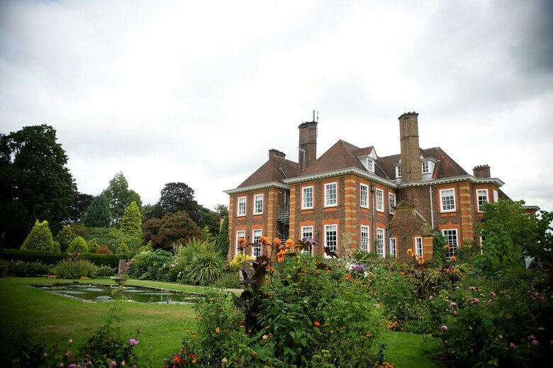 Barnett Hill - Luxury Hotel