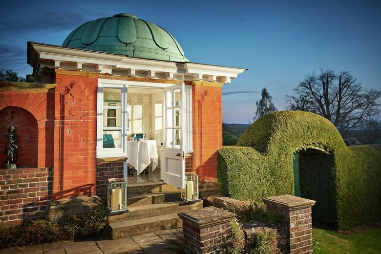 Barnett Hill - Luxury Hotel