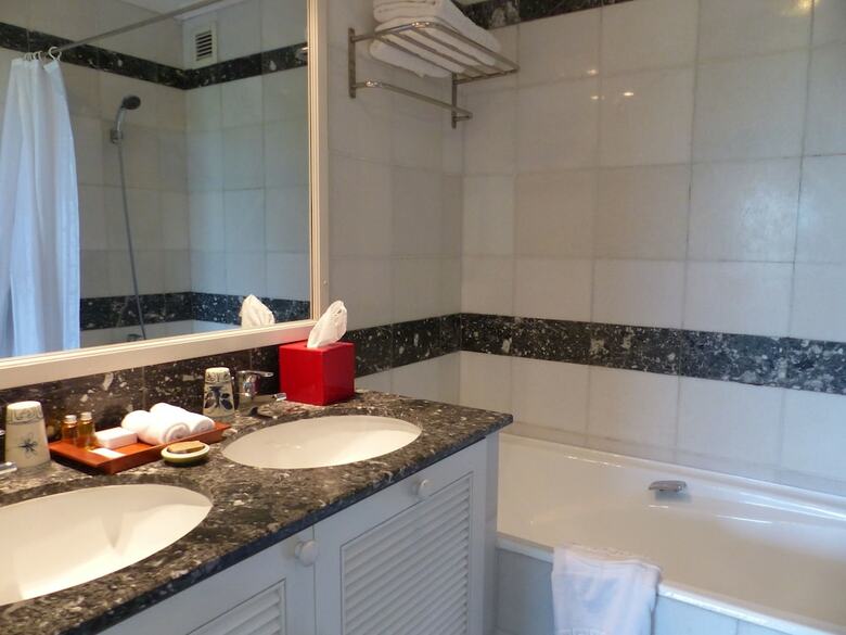 Aparthotel Saigon Domaine Luxury Residences