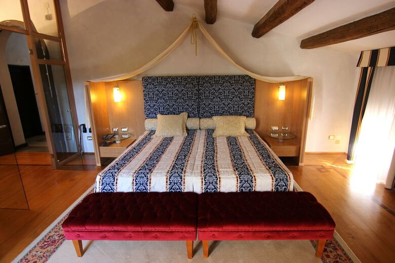 Hotel Villa Giona