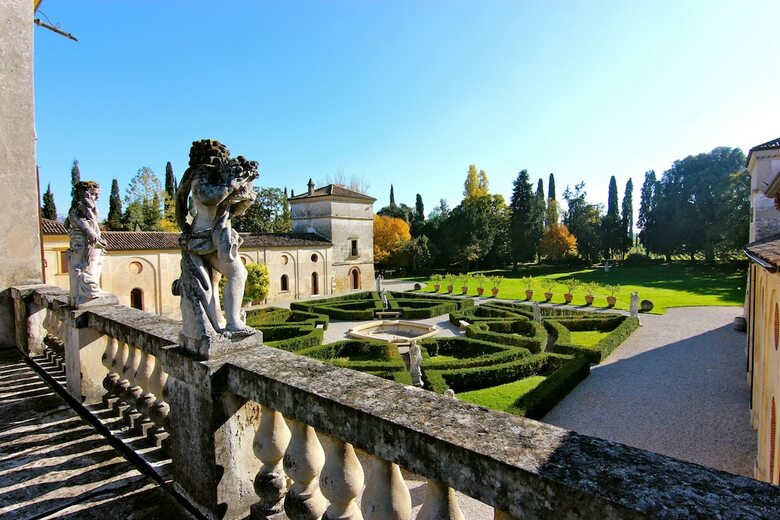 Hotel Villa Giona