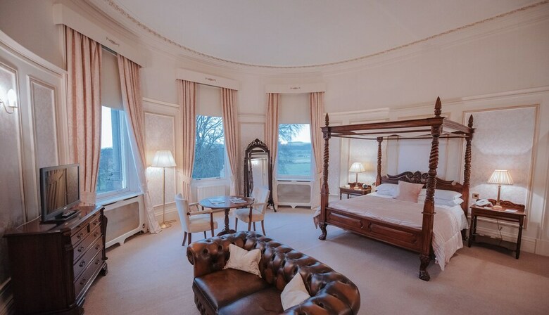 Cornhill Castle Hotel