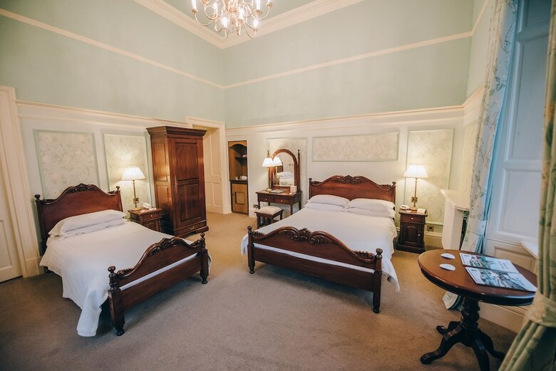 Cornhill Castle Hotel