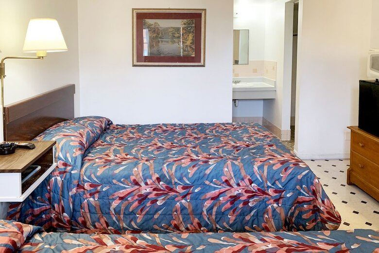 Motel Four Keys Inn
