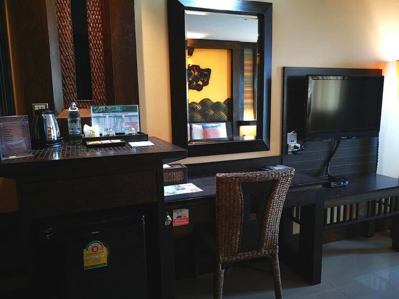 Ruean Phae Royal Park Hotel