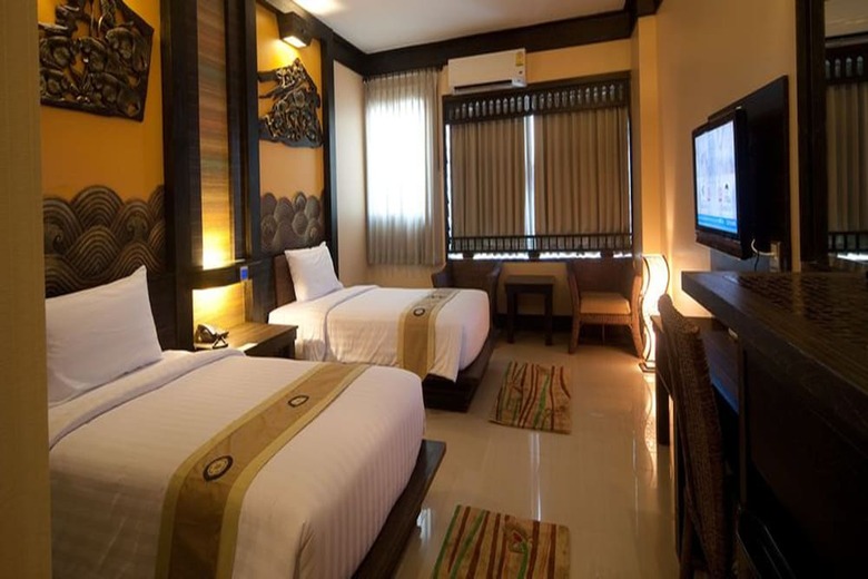 Ruean Phae Royal Park Hotel