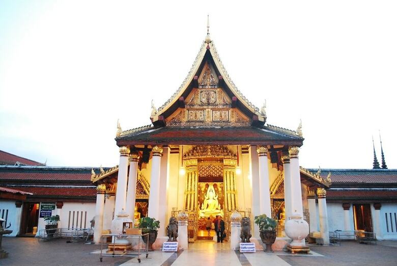 Ruean Phae Royal Park Hotel