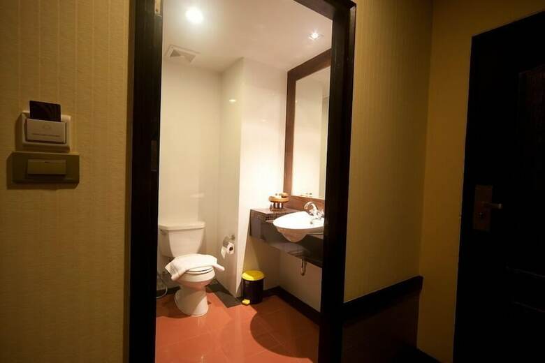 Ruean Phae Royal Park Hotel