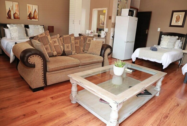 Hotel Big 5 Guest House