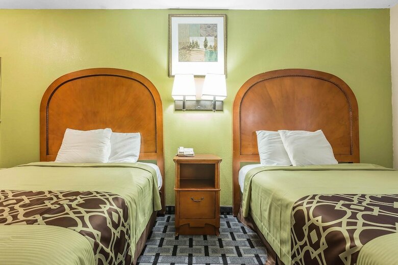 Hotel Rodeway Inn