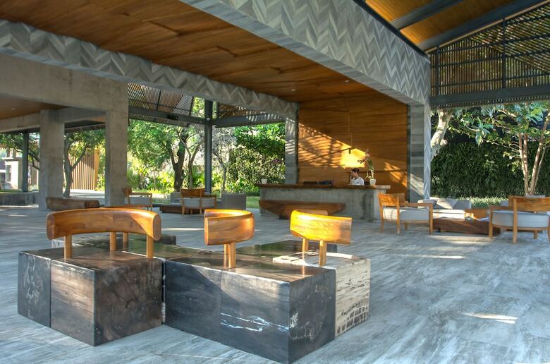 Katamaran Hotel & Resort