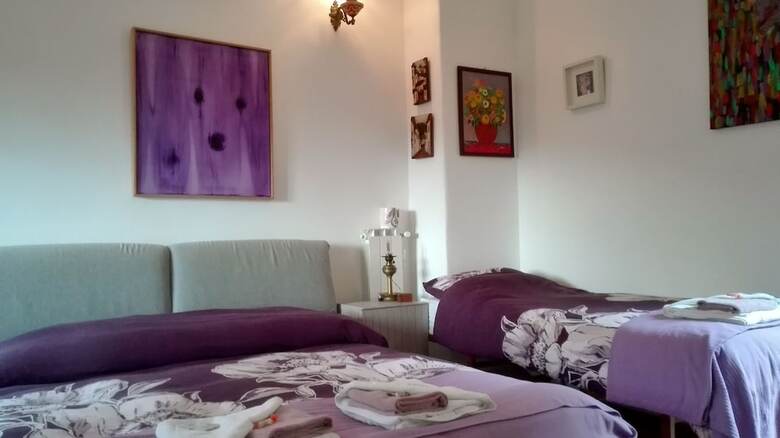 Guesthouse Runcini Dormire In Un Borgo Medievale