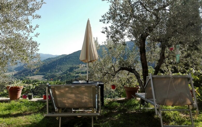 Guesthouse Runcini Dormire In Un Borgo Medievale