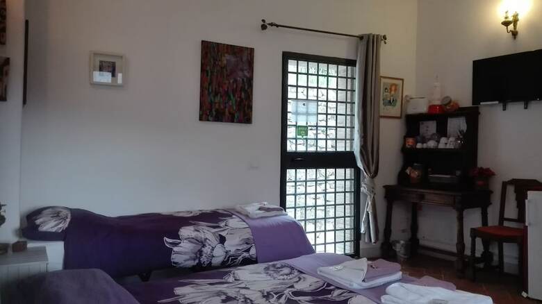 Guesthouse Runcini Dormire In Un Borgo Medievale