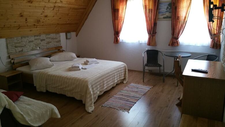 Hotel Pansion House Prijeboj