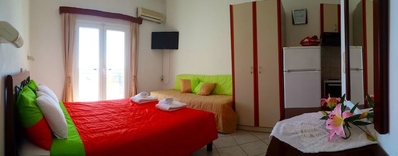 Aparthotel Spiros Studios