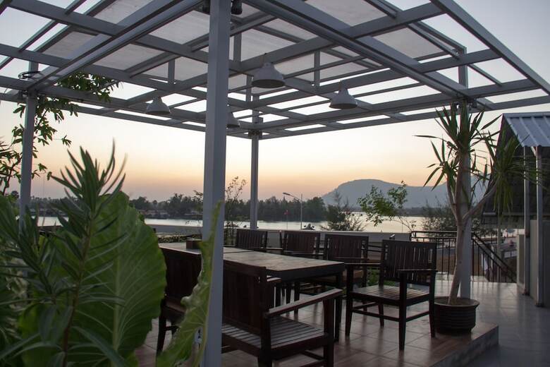 Makk Hotel