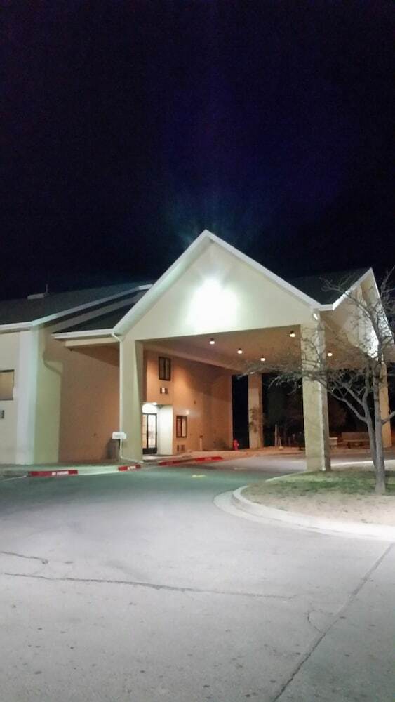 Hotel Travelodge By Wyndham Belen