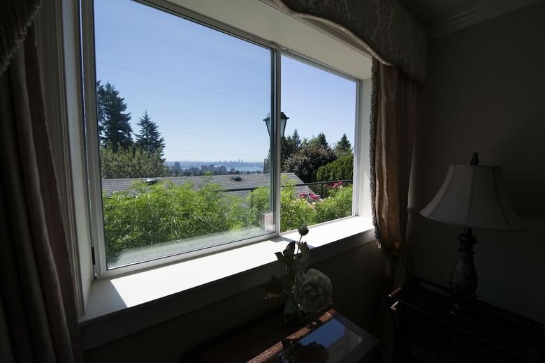 Crystal's View Bed & Breakfast