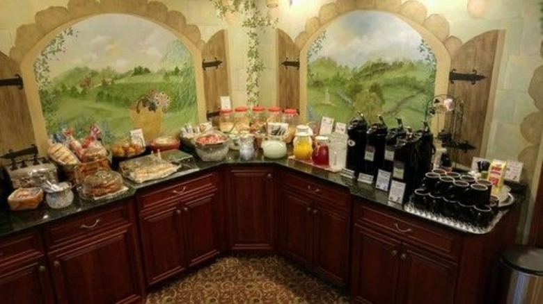 Hotel Hearthstone Inn & Suites