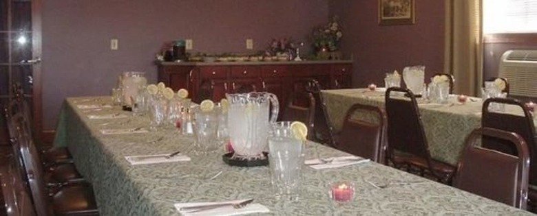 Hotel Hearthstone Inn & Suites